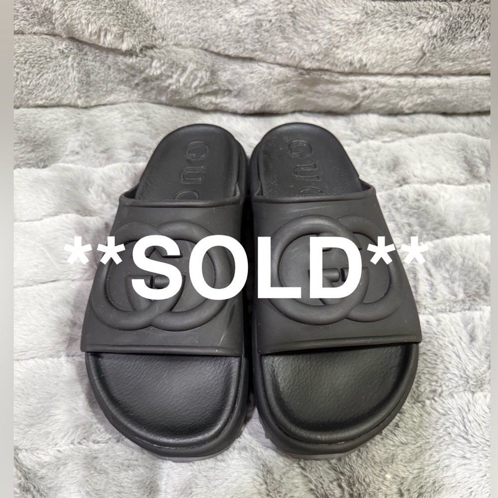Gucci Soft Rubber Interlocking GG Slide/Sandal